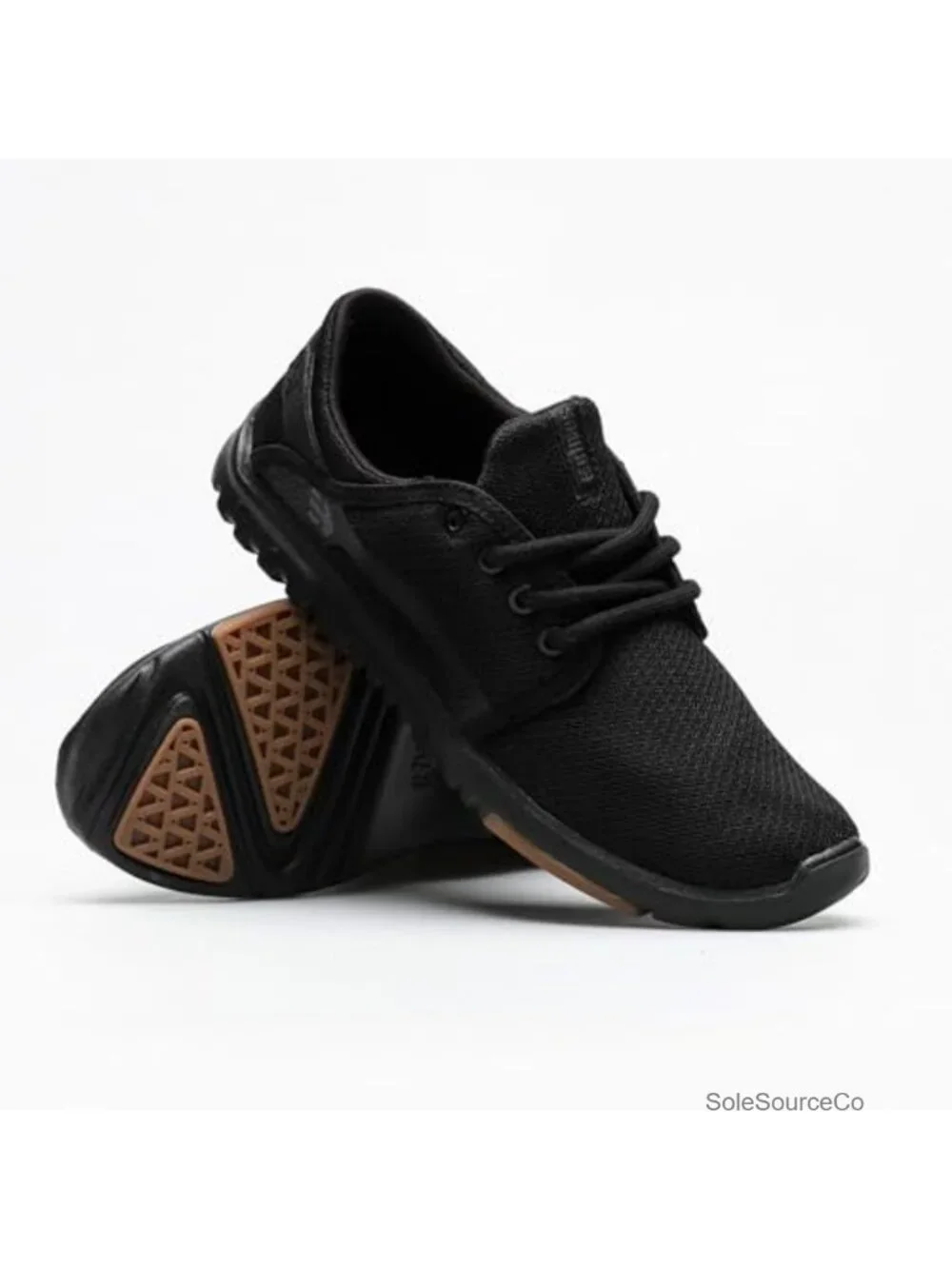 Ultra-Light Lifestyle Skate Shoes Reinforced Cushioned Vegan Comfort